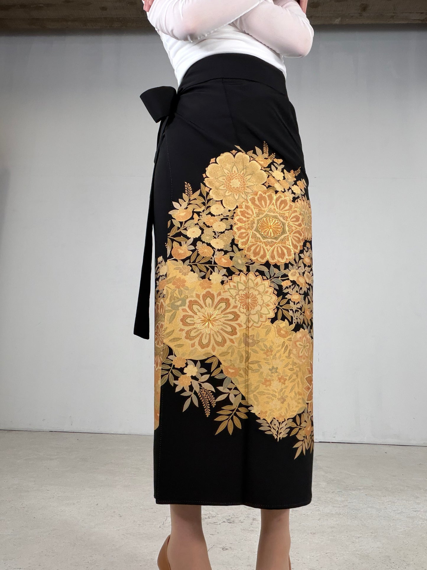 EDO-ZUMA SKIRT UPCYCLED FROM JAPANESE KIMONO "EDO052"