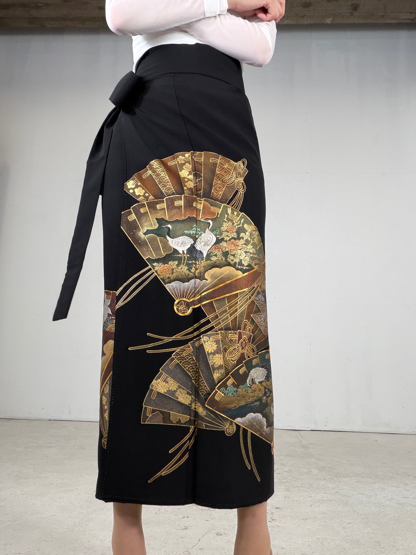 EDO-ZUMA SKIRT UPCYCLED FROM JAPANESE KIMONO "EDO054"