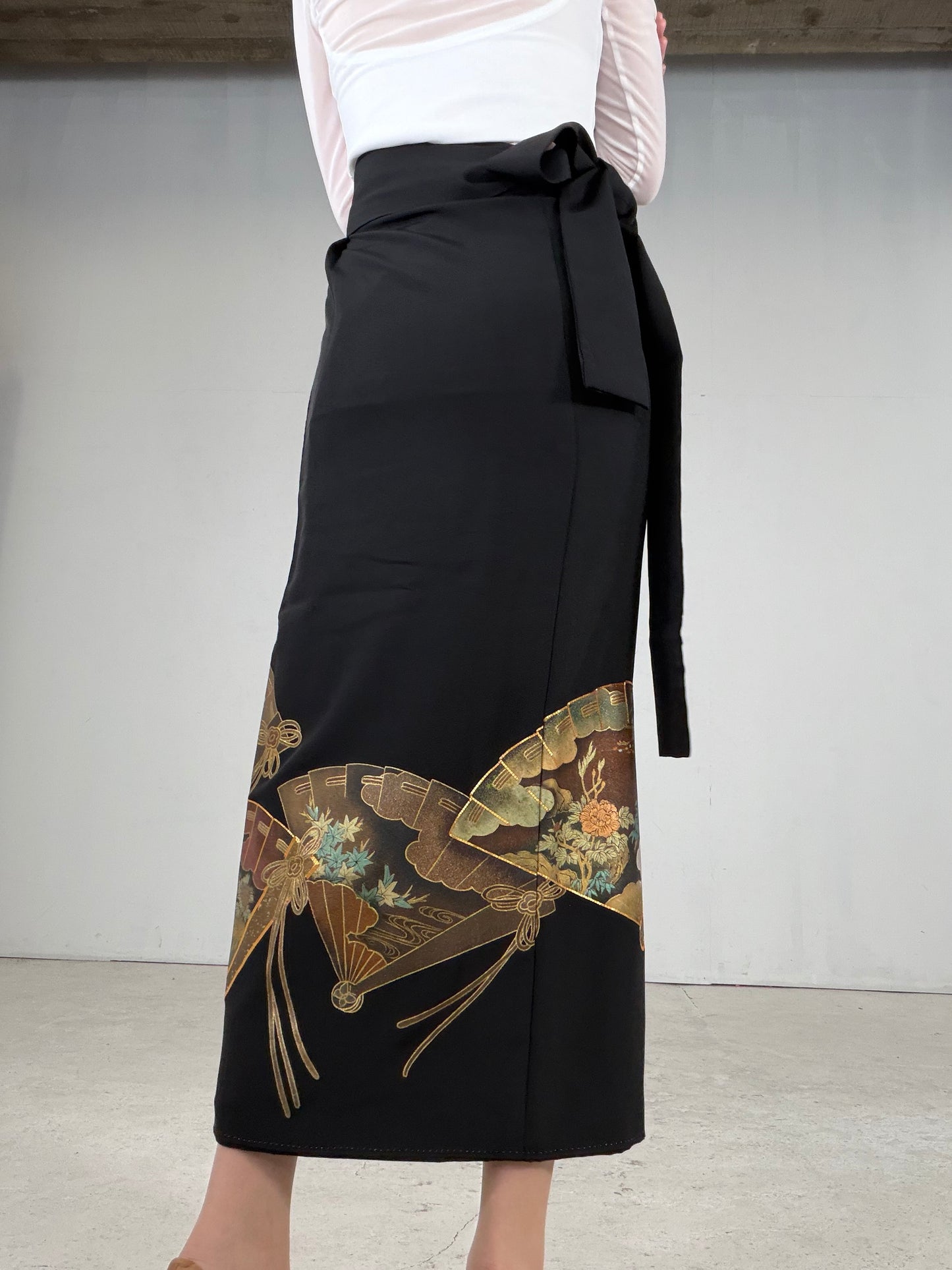EDO-ZUMA SKIRT UPCYCLED FROM JAPANESE KIMONO "EDO054"