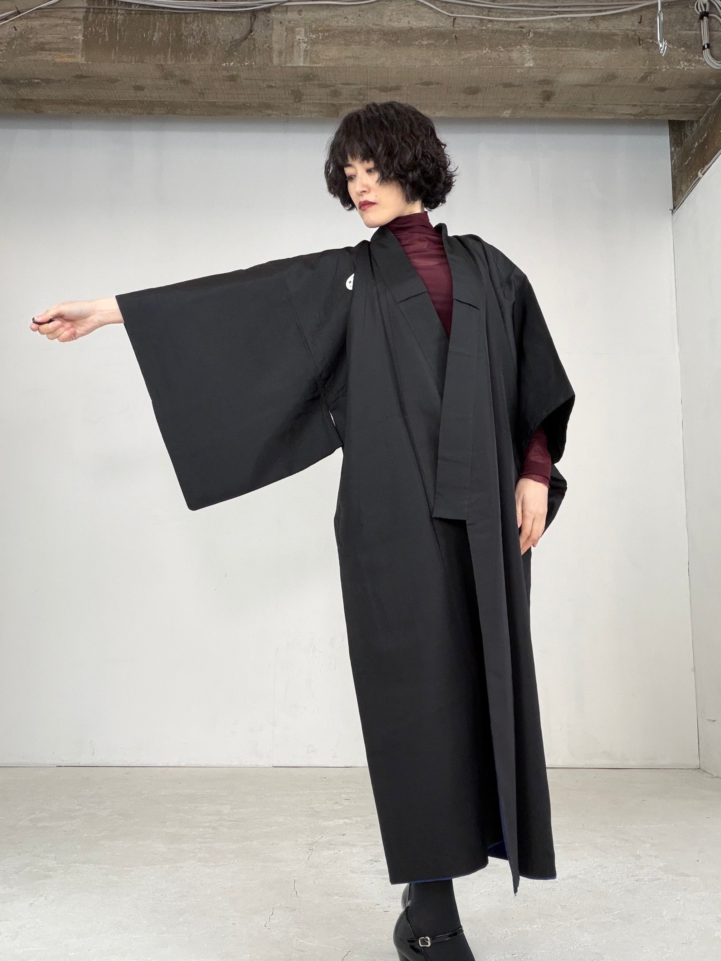 VINTAGE BLACK KIMONO MONTSUKI 