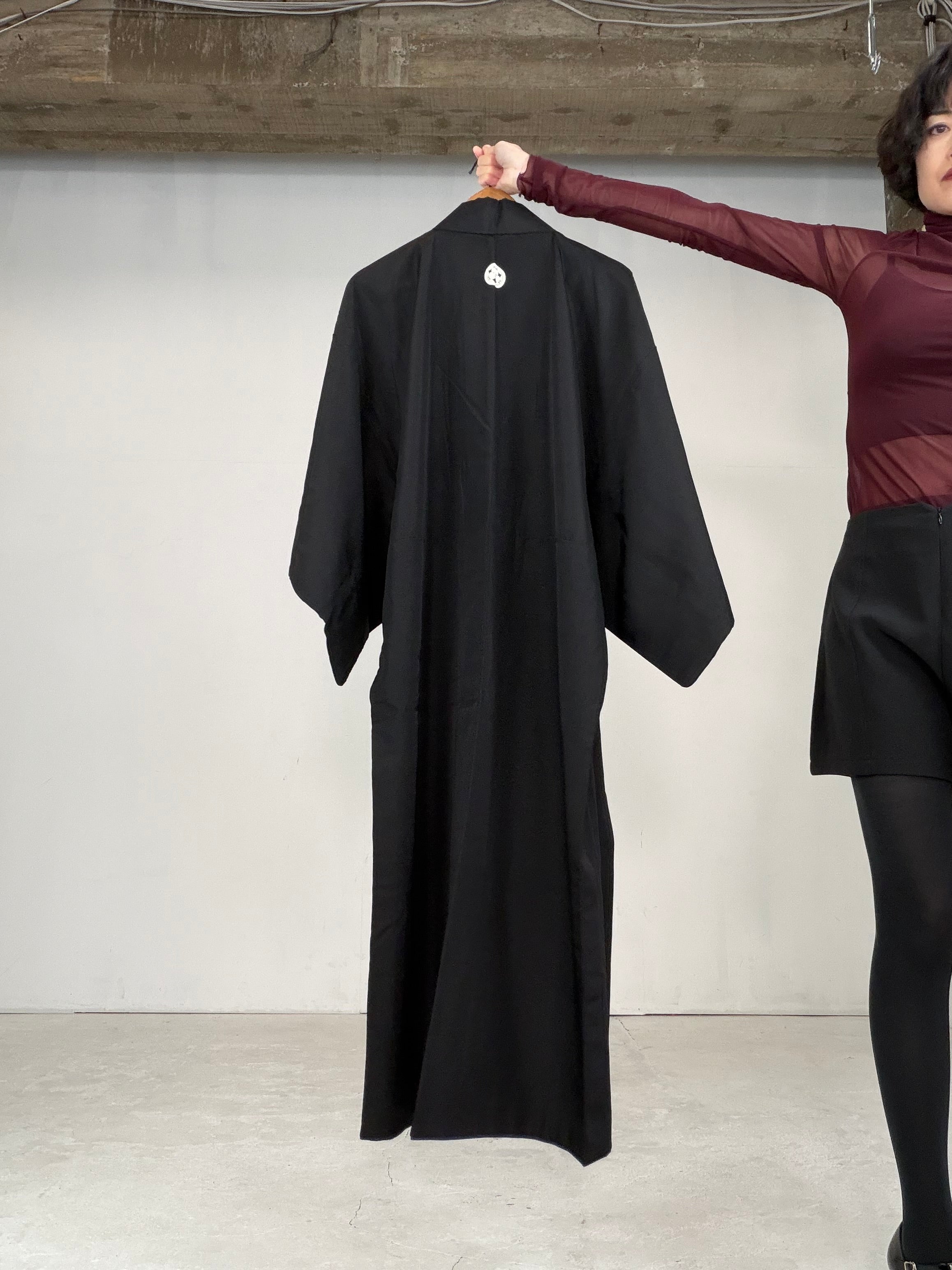 VINTAGE BLACK KIMONO MONTSUKI 