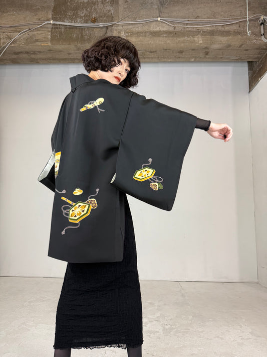 VINTAGE BLACK HAORI "kibutsu-monyo"