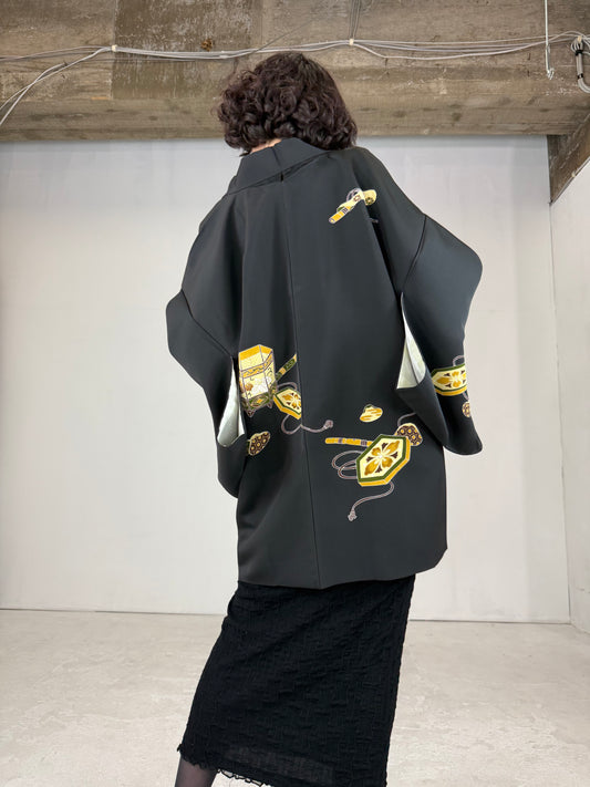 VINTAGE BLACK HAORI "kibutsu-monyo"