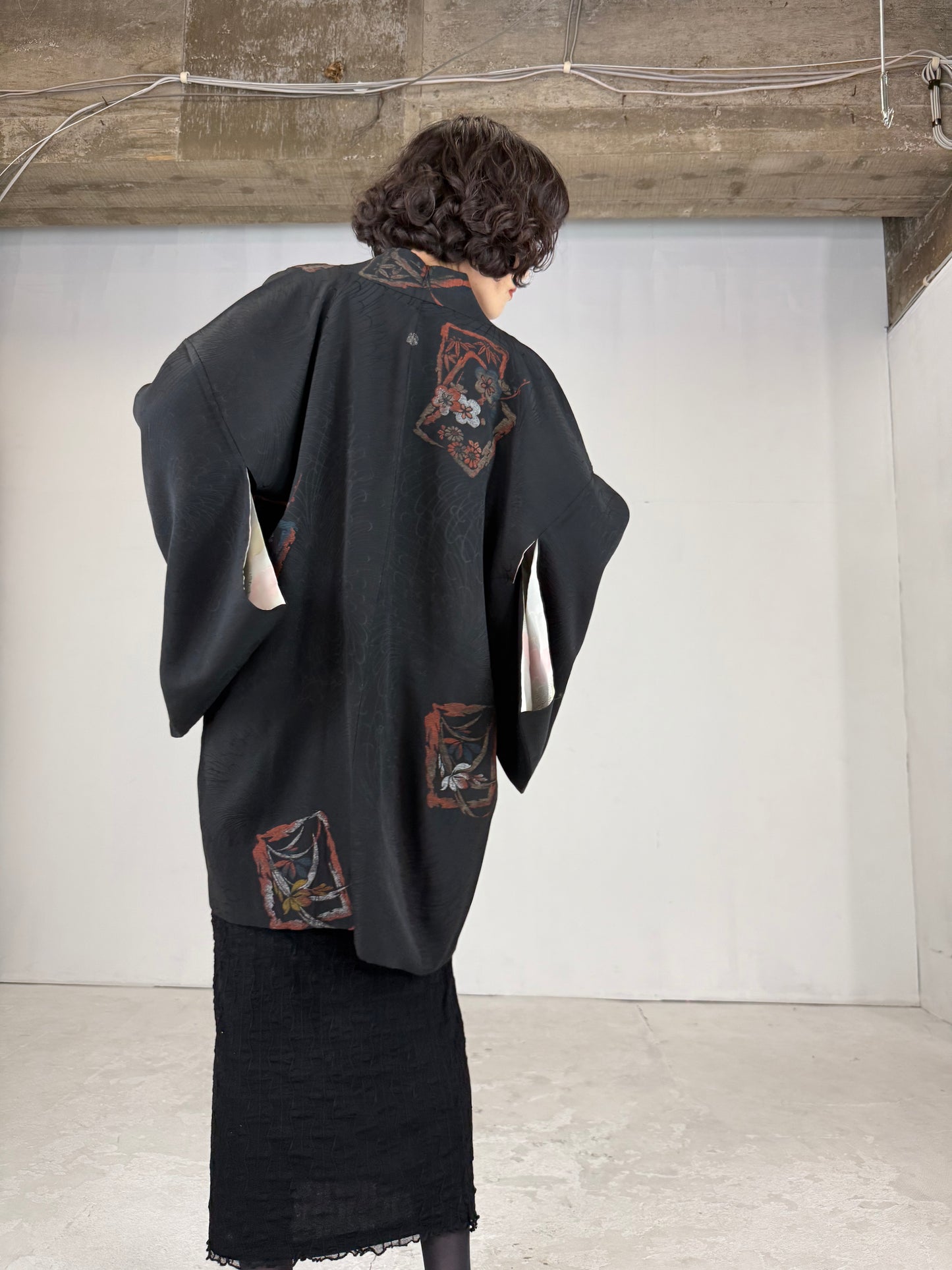 VINTAGE BLACK HAORI "antique, good condition, kamon"