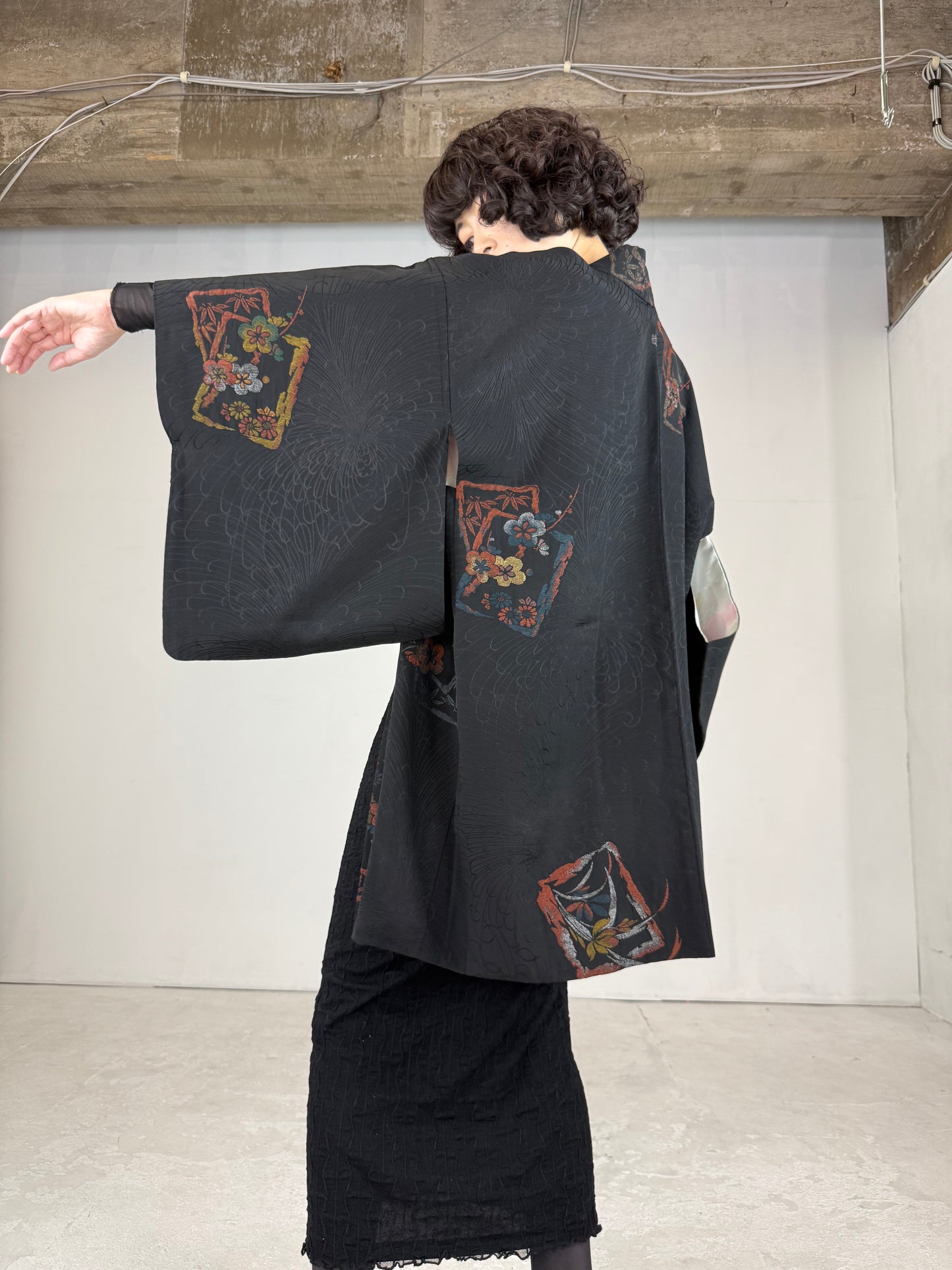 VINTAGE BLACK HAORI "antique, good condition, kamon"