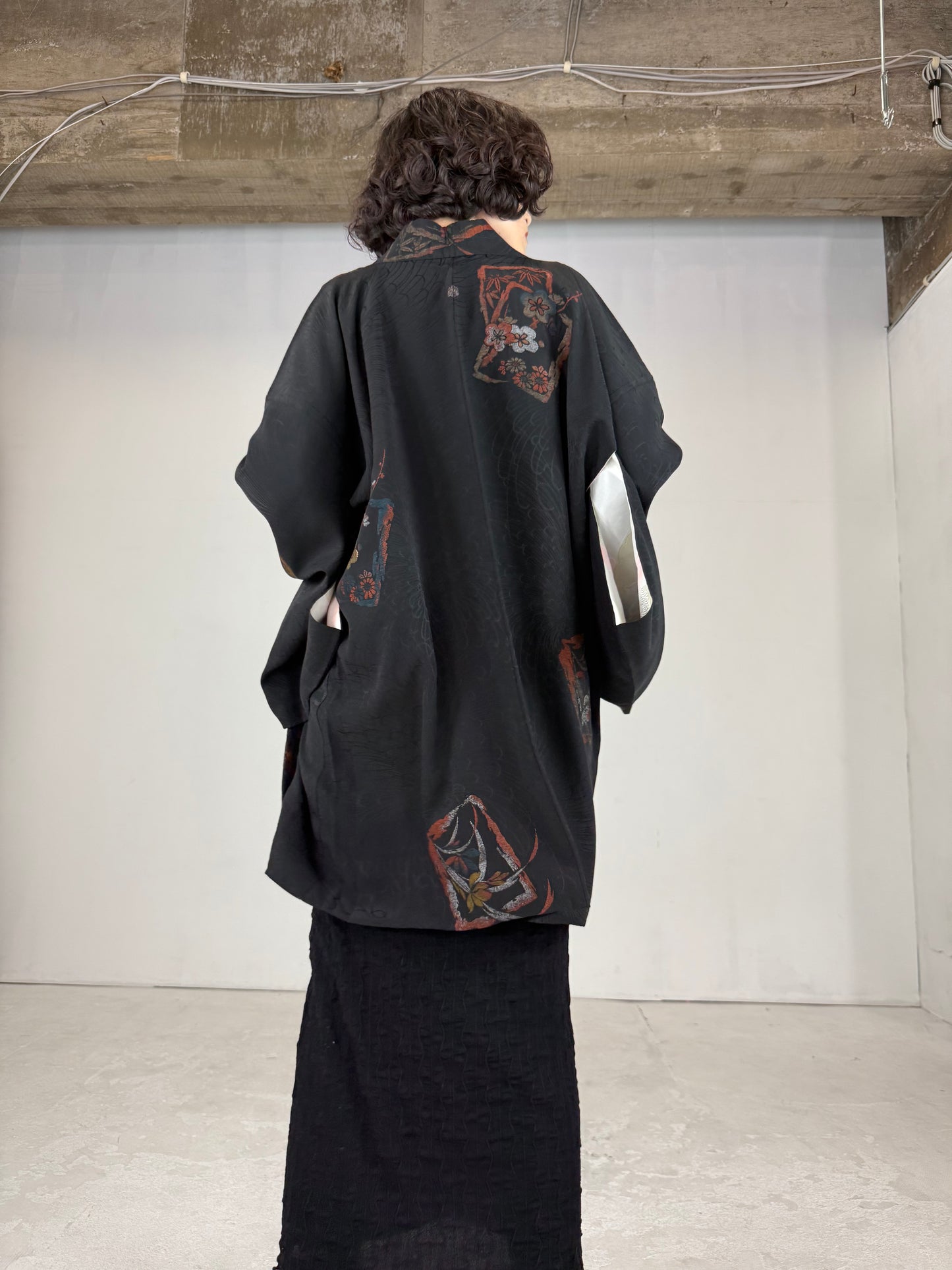 VINTAGE BLACK HAORI "antique, good condition, kamon"