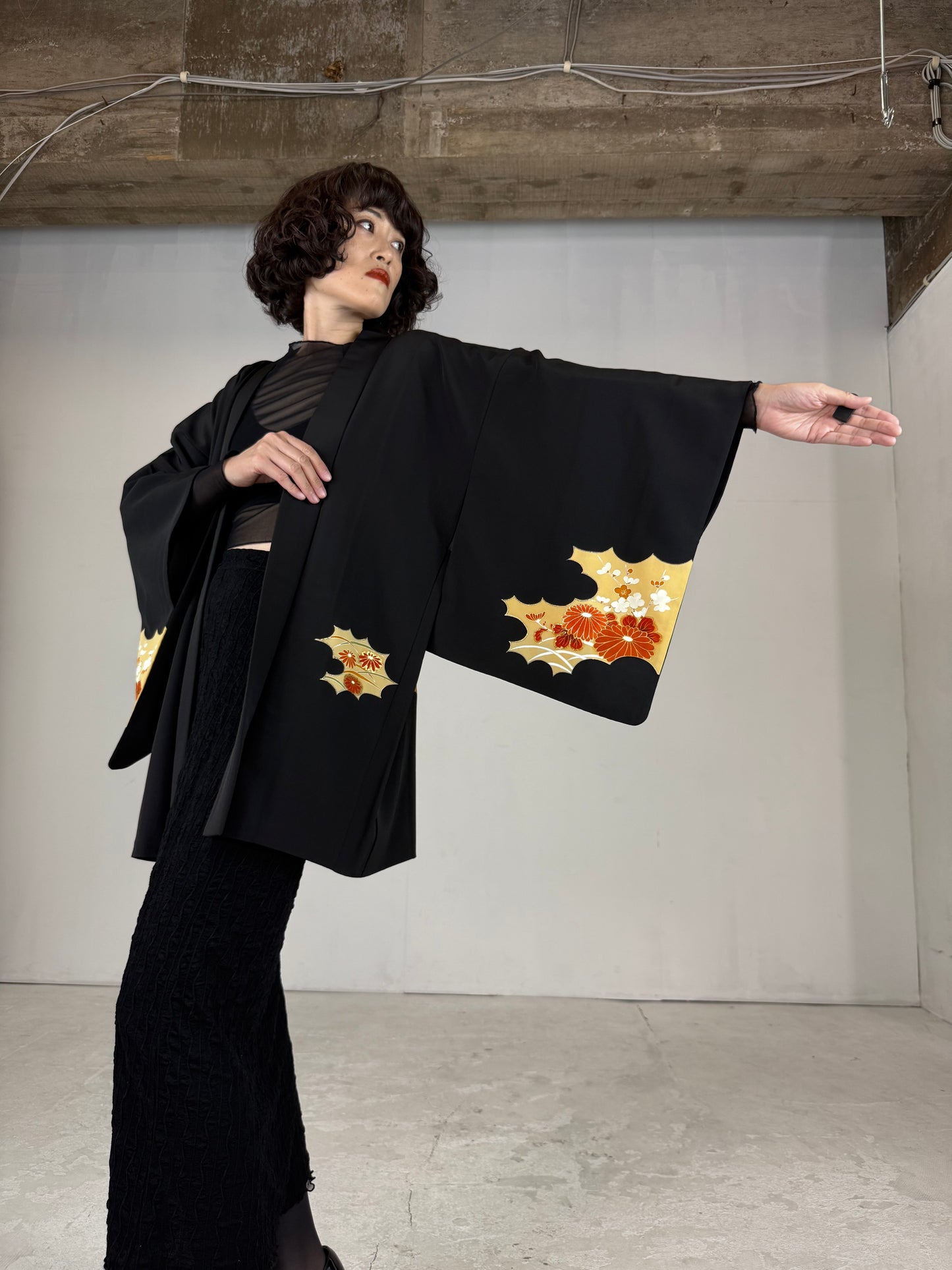 VINTAGE BLACK HAORI "shikinohana"