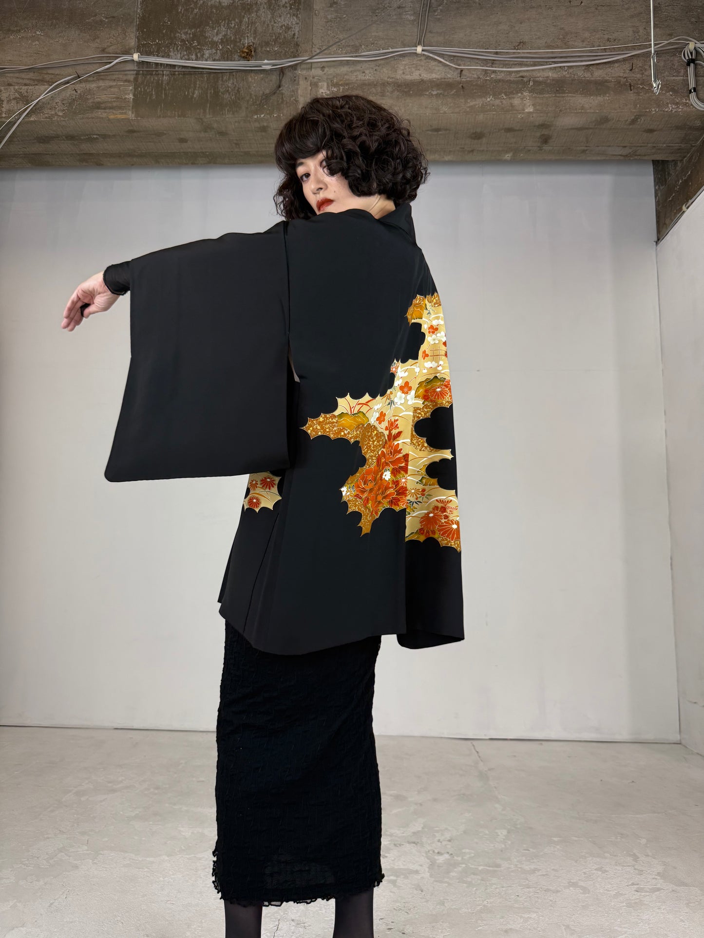 VINTAGE BLACK HAORI "shikinohana"
