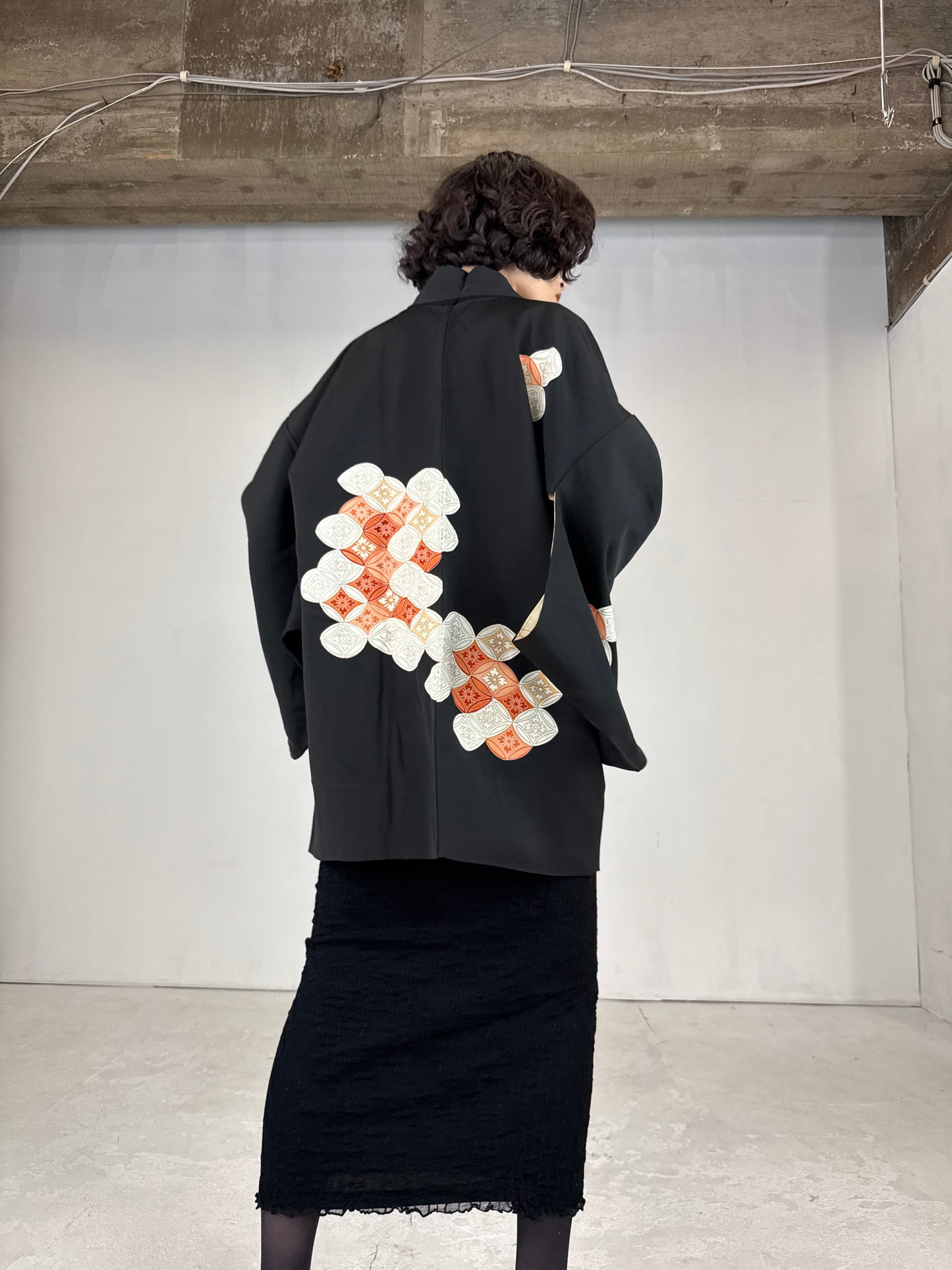 VINTAGE BLACK HAORI "shippo, beautiful inner pattern"