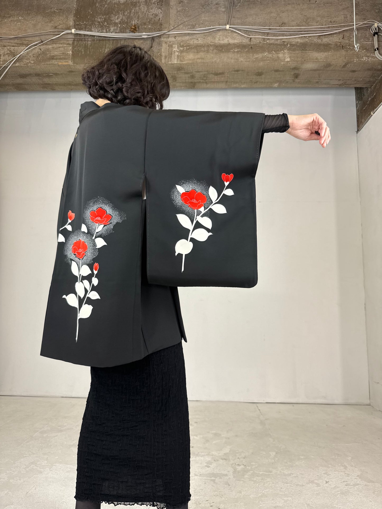 VINTAGE BLACK HAORI "red-youbana, Impressive design, kamon "