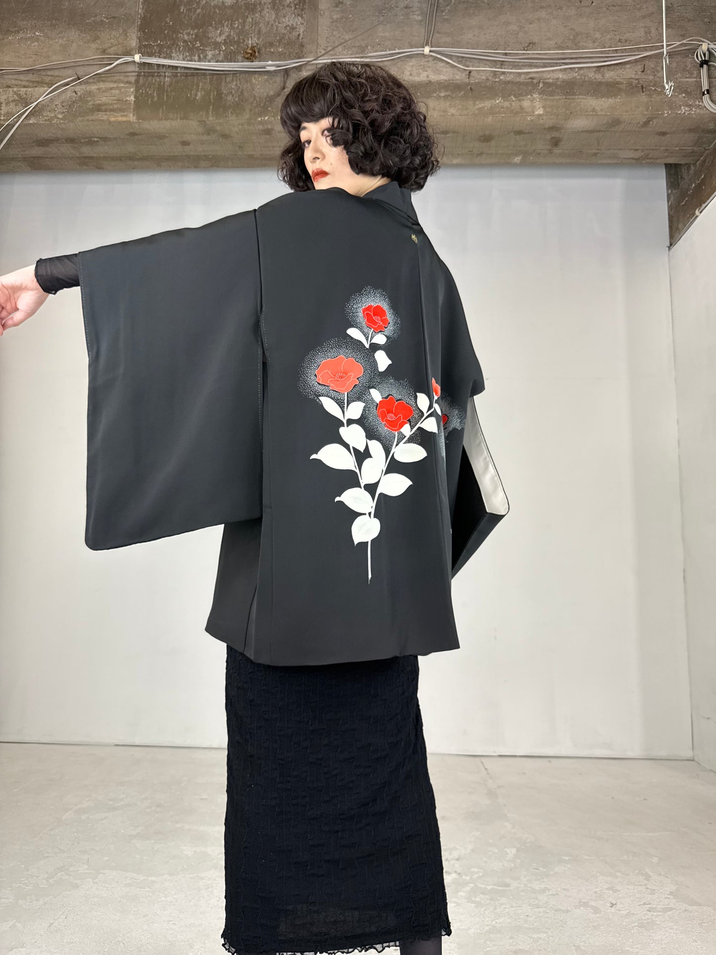 VINTAGE BLACK HAORI "red-youbana, Impressive design, kamon "
