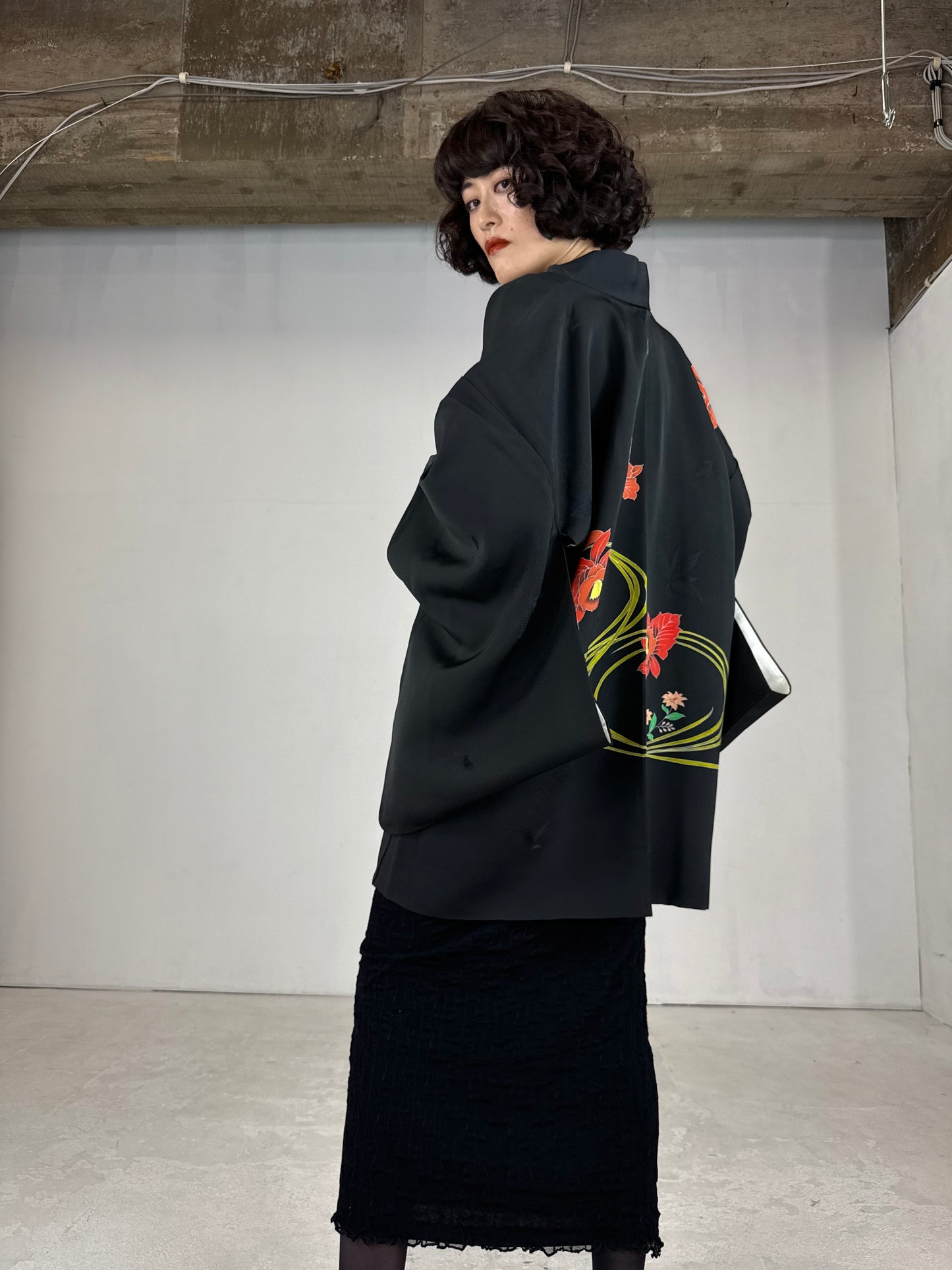 VINTAGE BLACK HAORI "youbana, showa, kamon"