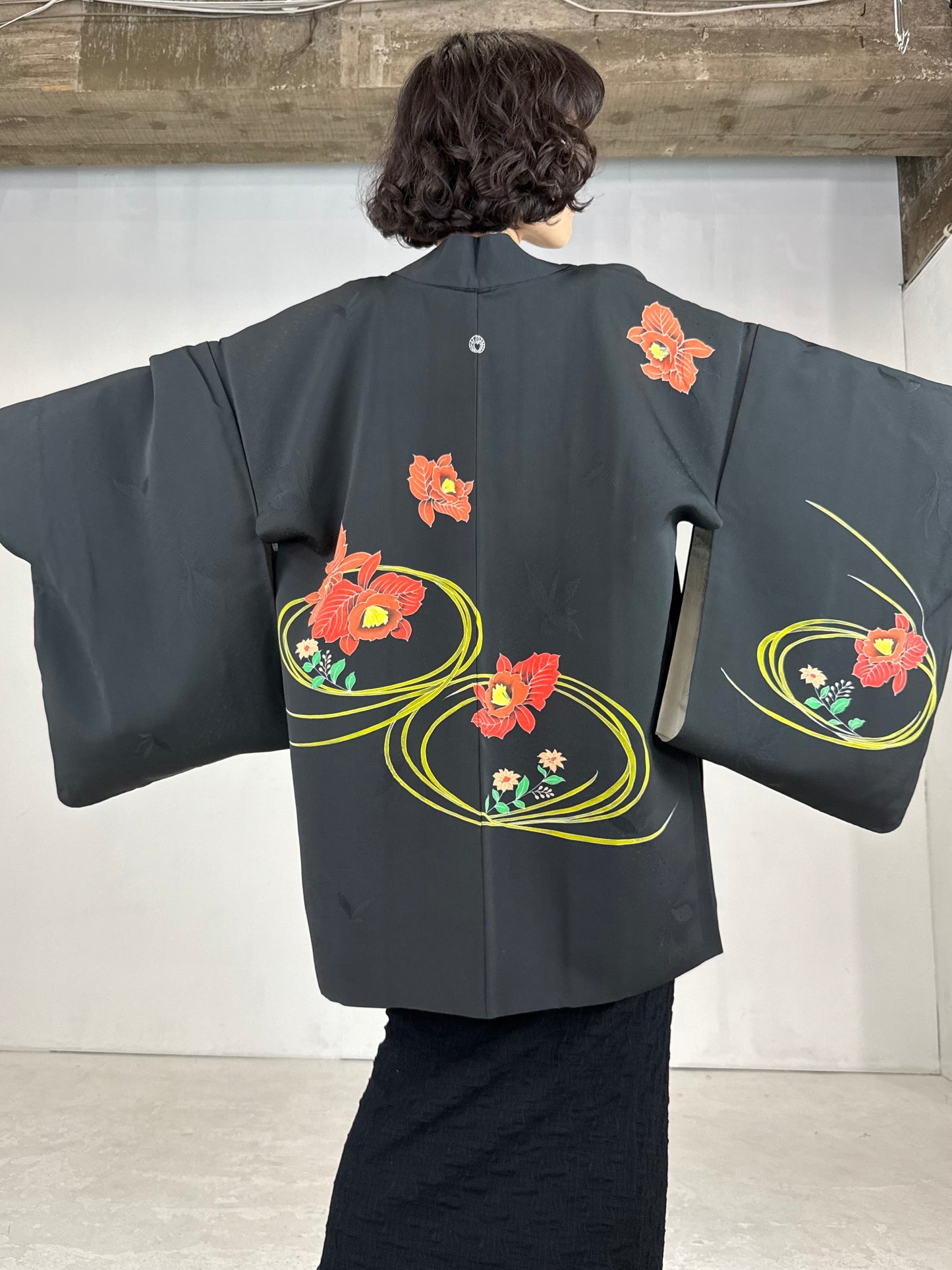 VINTAGE BLACK HAORI "youbana, showa, kamon"