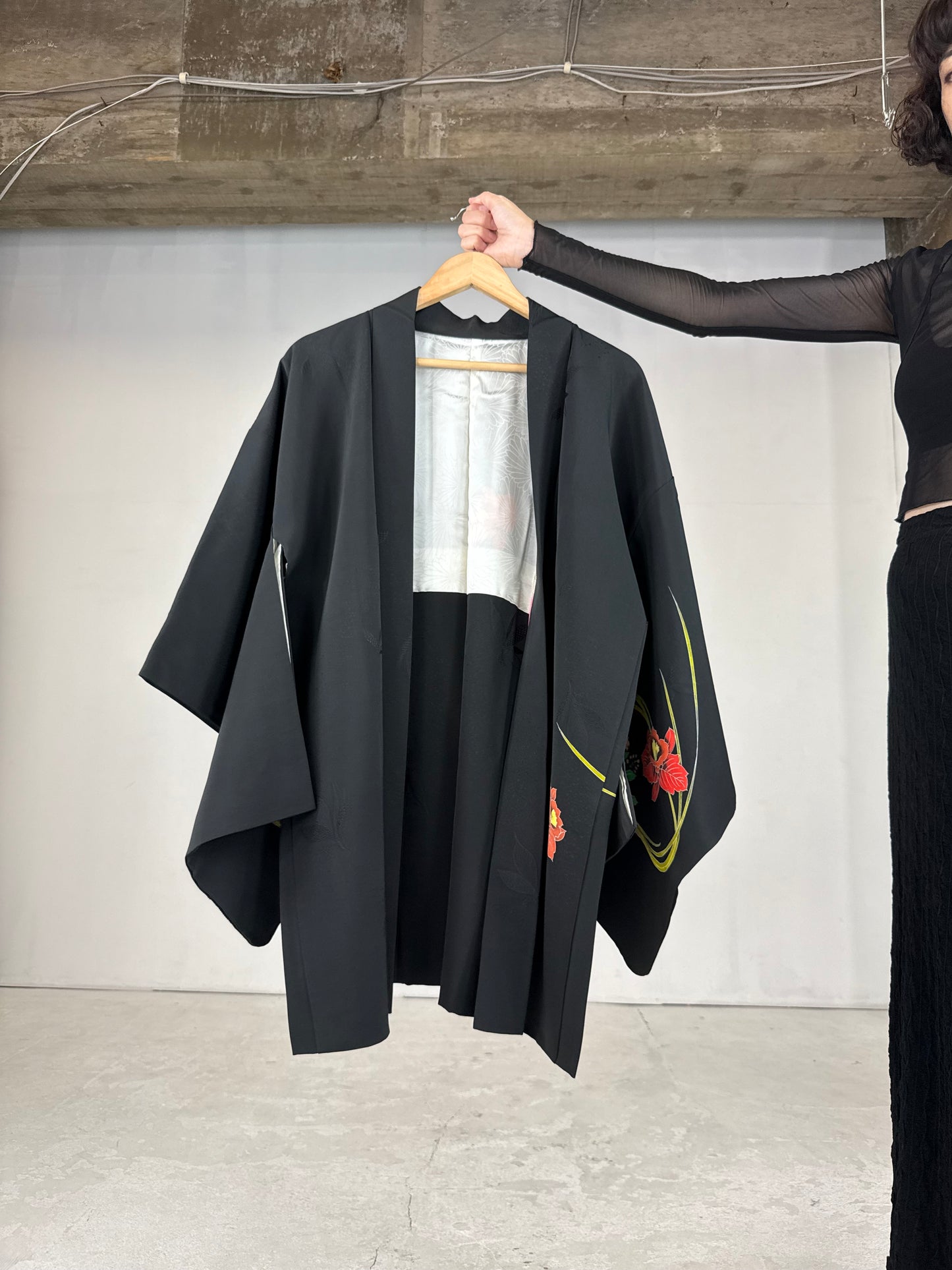 VINTAGE BLACK HAORI "youbana, showa, kamon"
