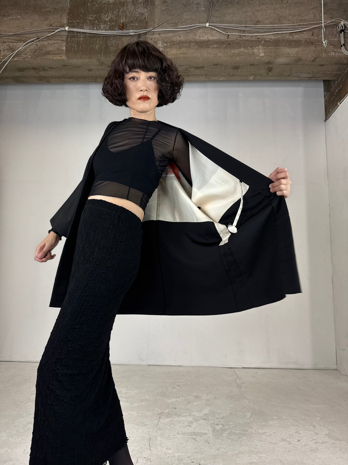 VINTAGE BLACK HAORI "inside-itoguruma, red"