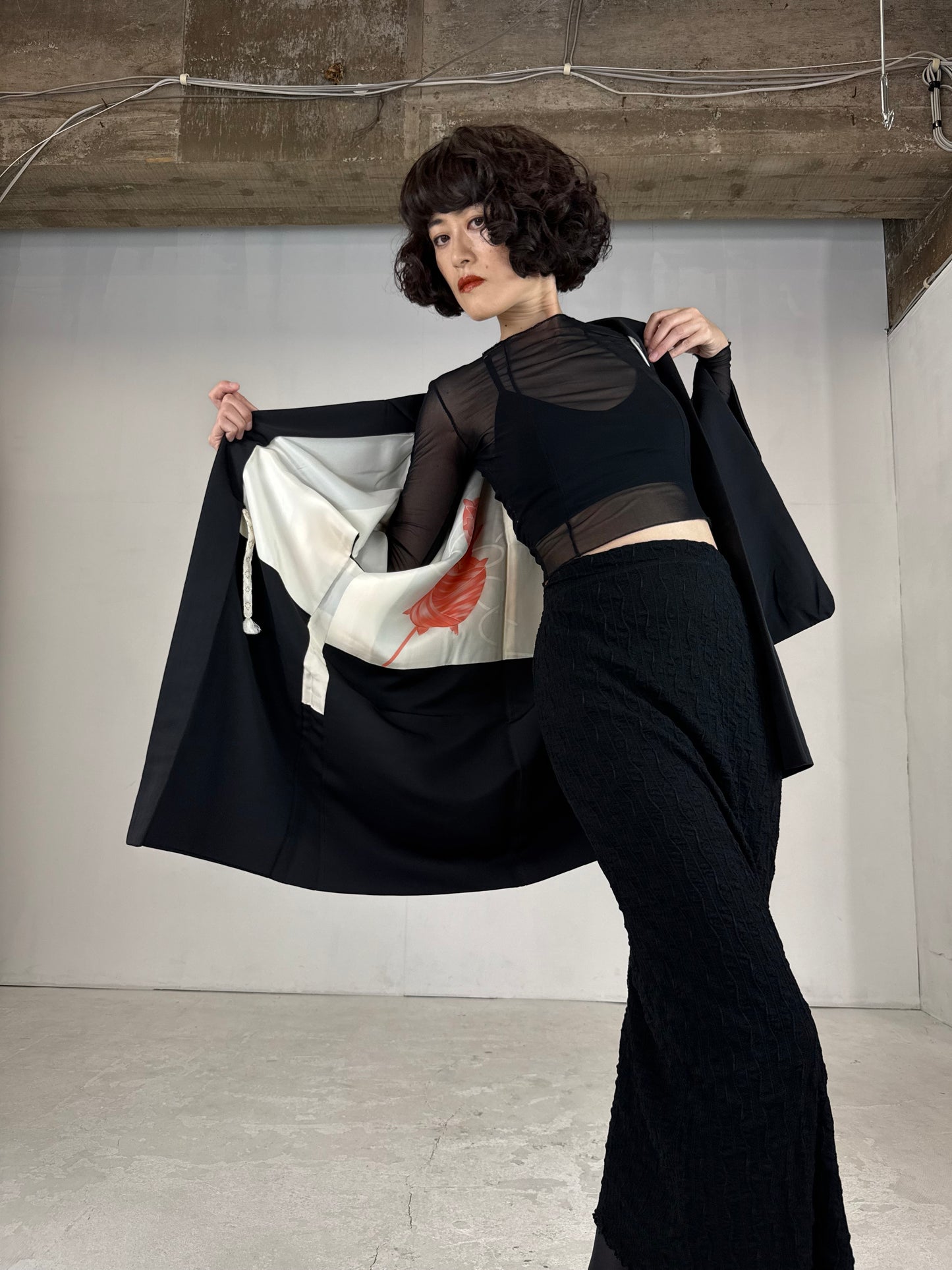 VINTAGE BLACK HAORI "inside-itoguruma, red"