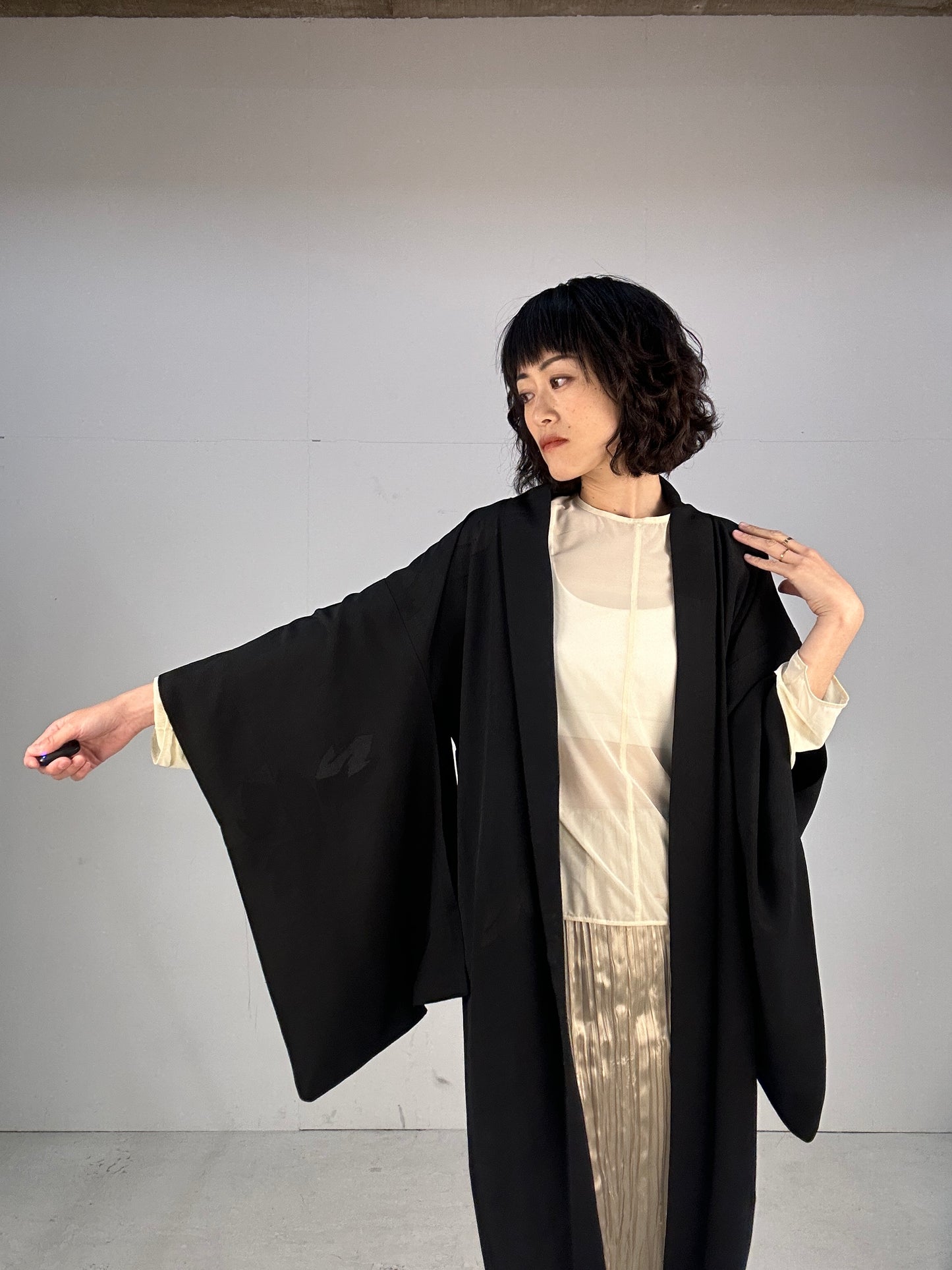 BLACK HAORI SHEER "crest,  plum flower"