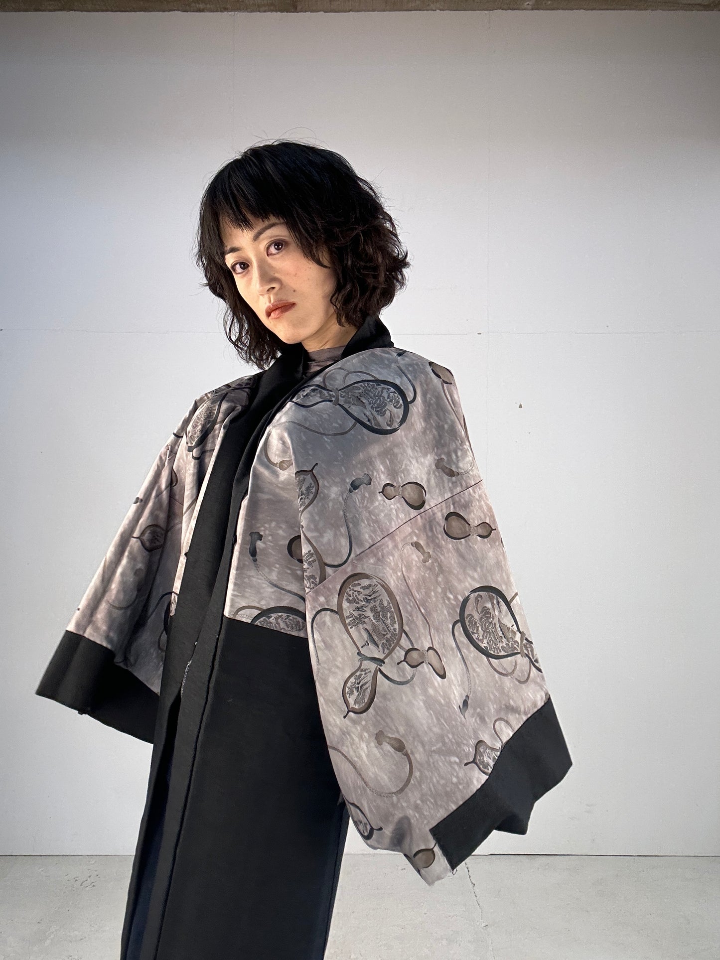 KAWAII HAORI oversized  "black hyoutan"