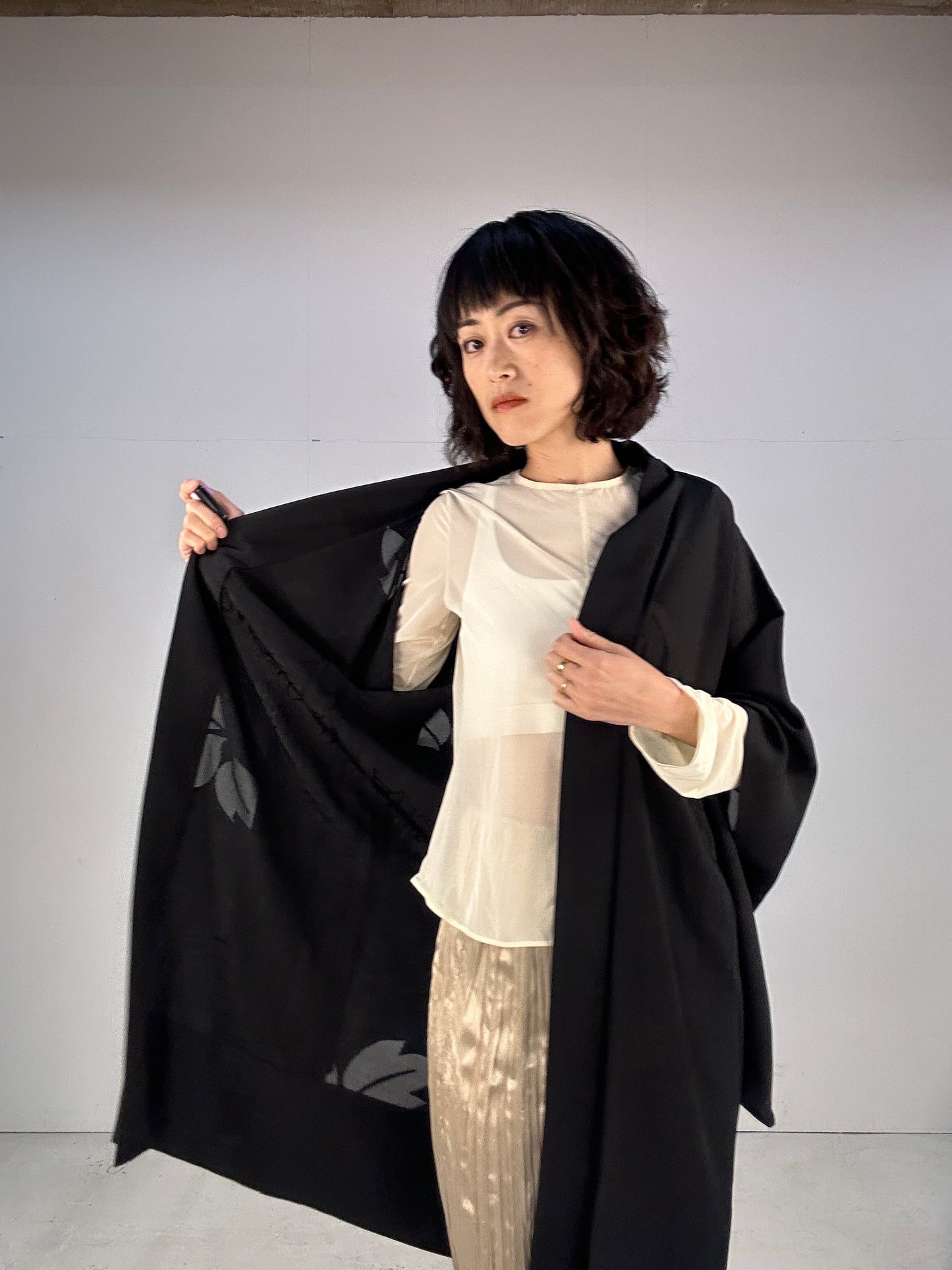 BLACK HAORI SHEER "crest,  plum flower"