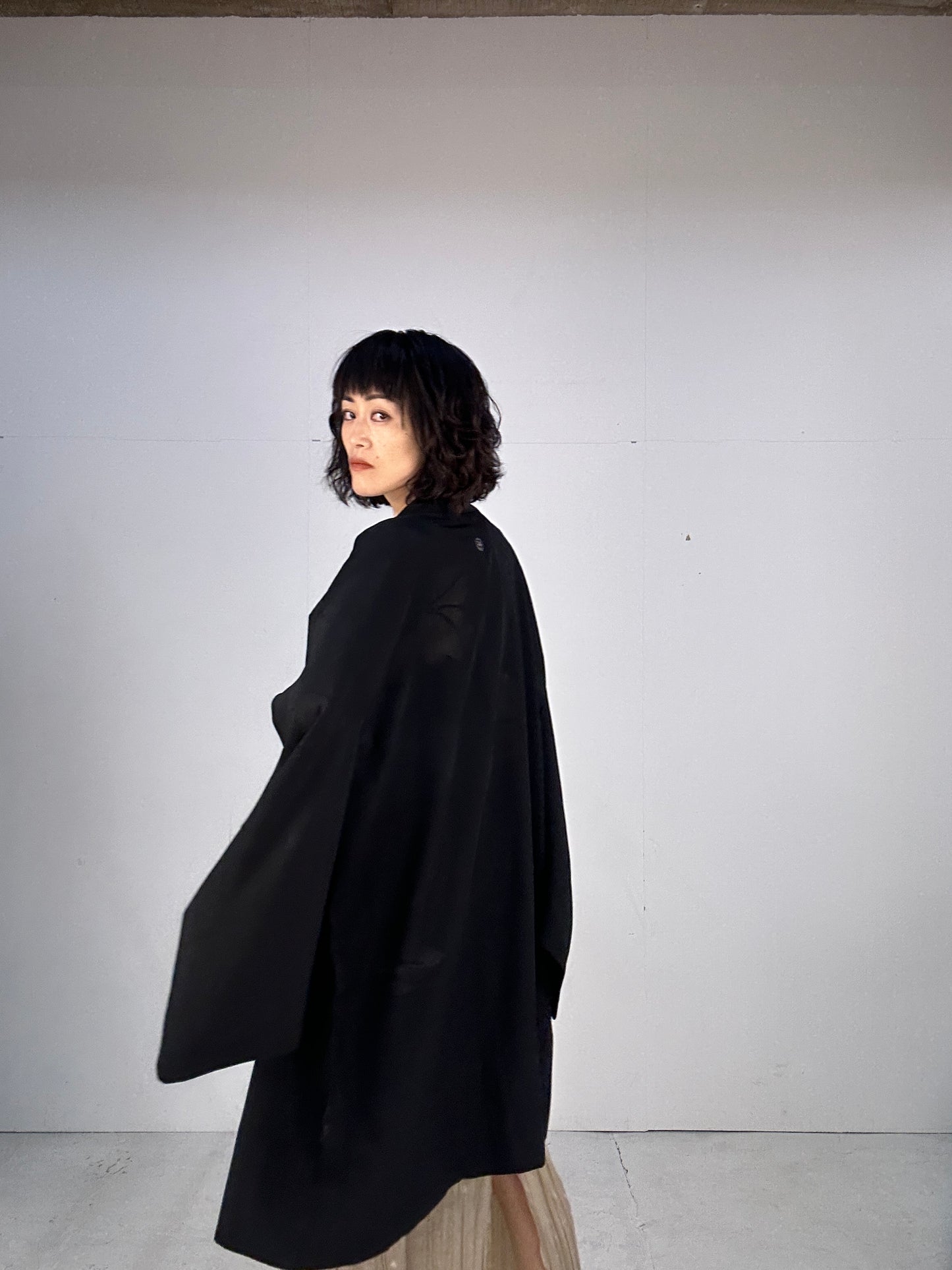 BLACK HAORI SHEER "crest,  plum flower"