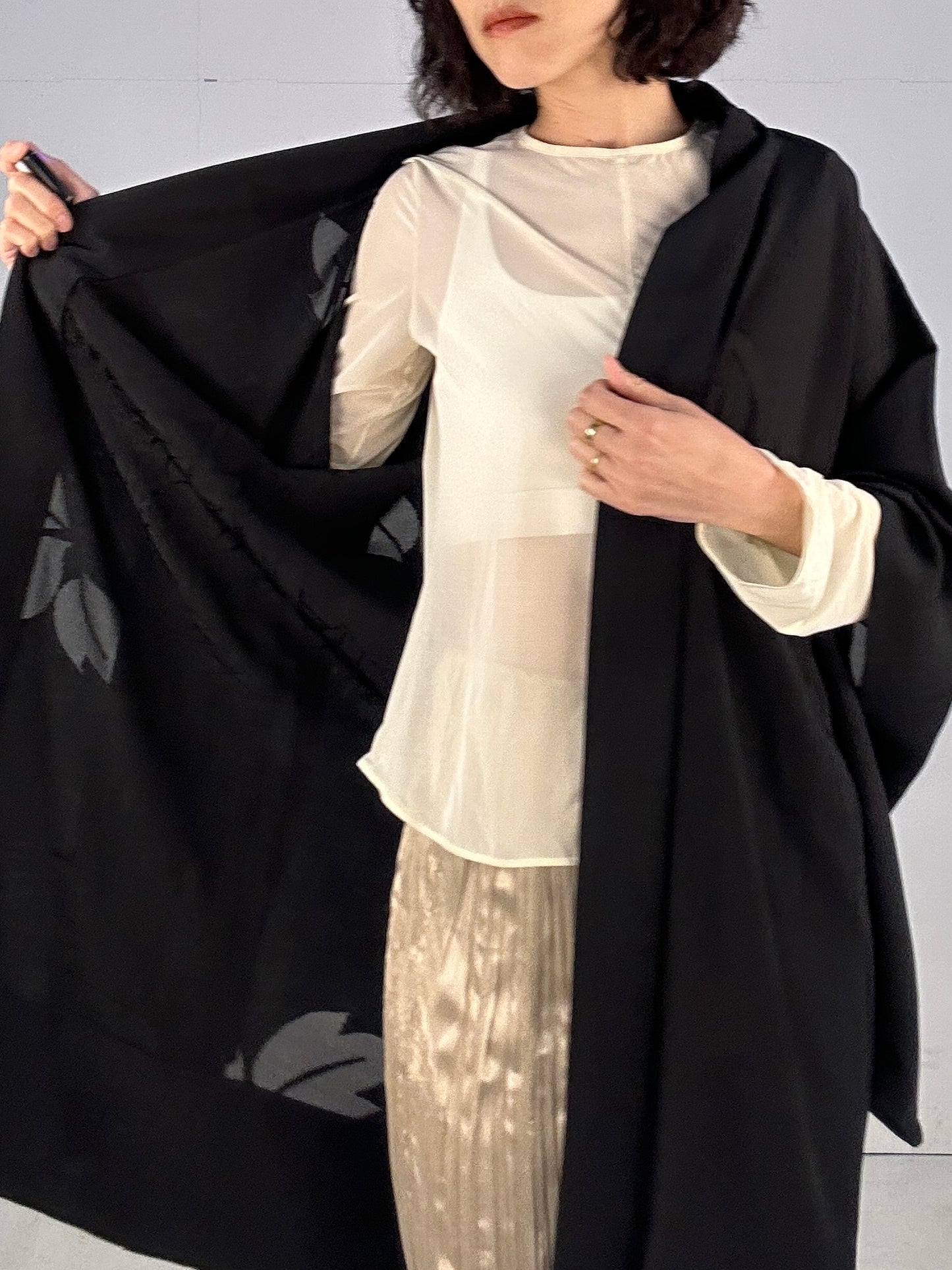 BLACK HAORI SHEER "crest,  plum flower"