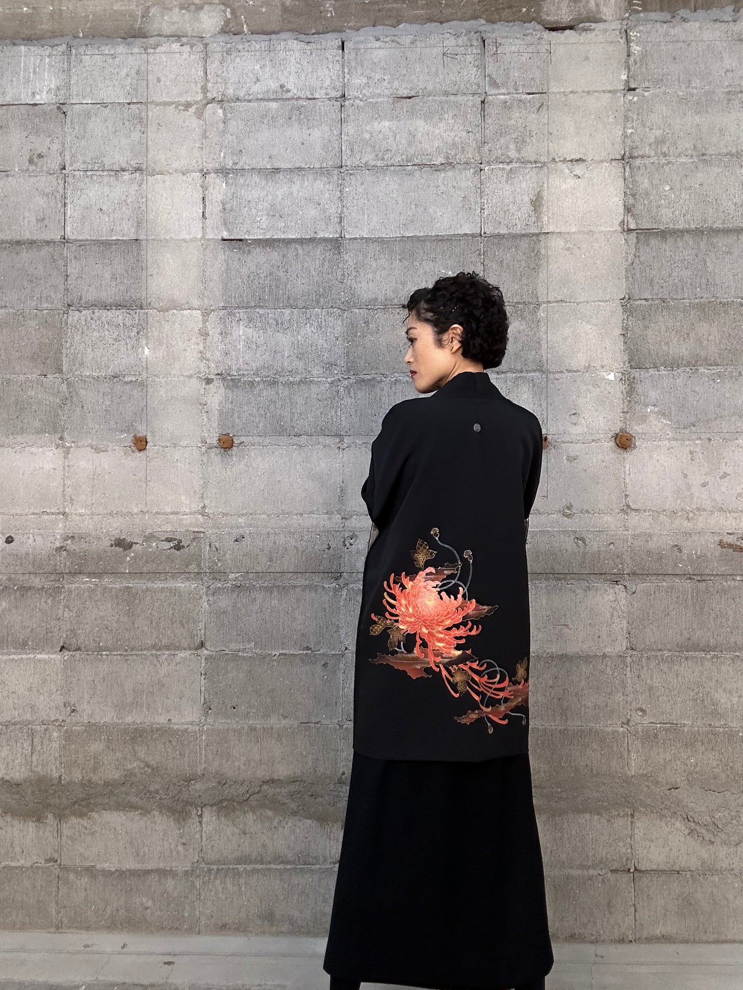 BLACK HAORI "009 Kiku(chrysanthemum) flowers"