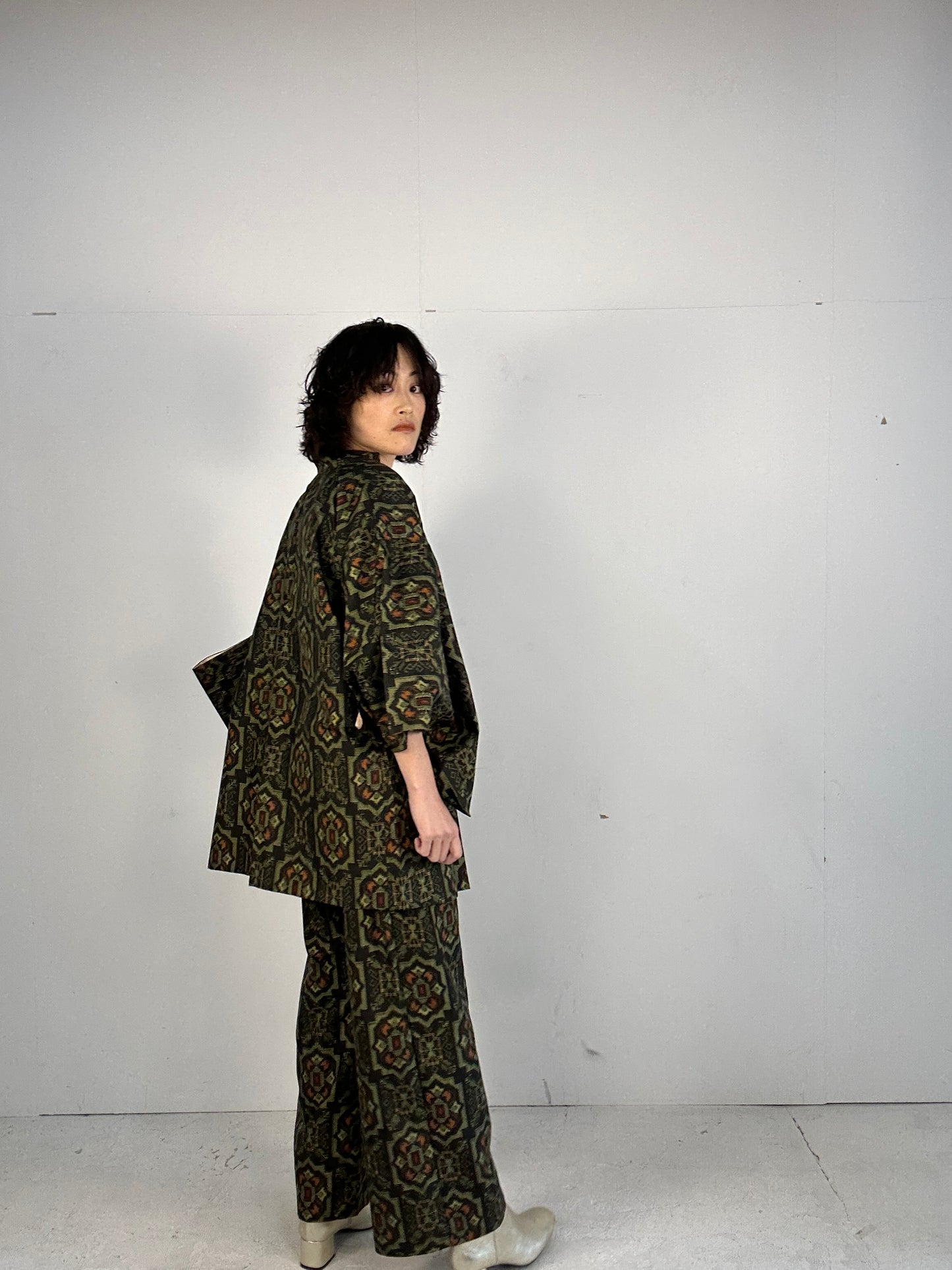 01 Tsumugi HAORI and KIMONO elastic waist pants upcycled from Japanese kimono(Unisex)