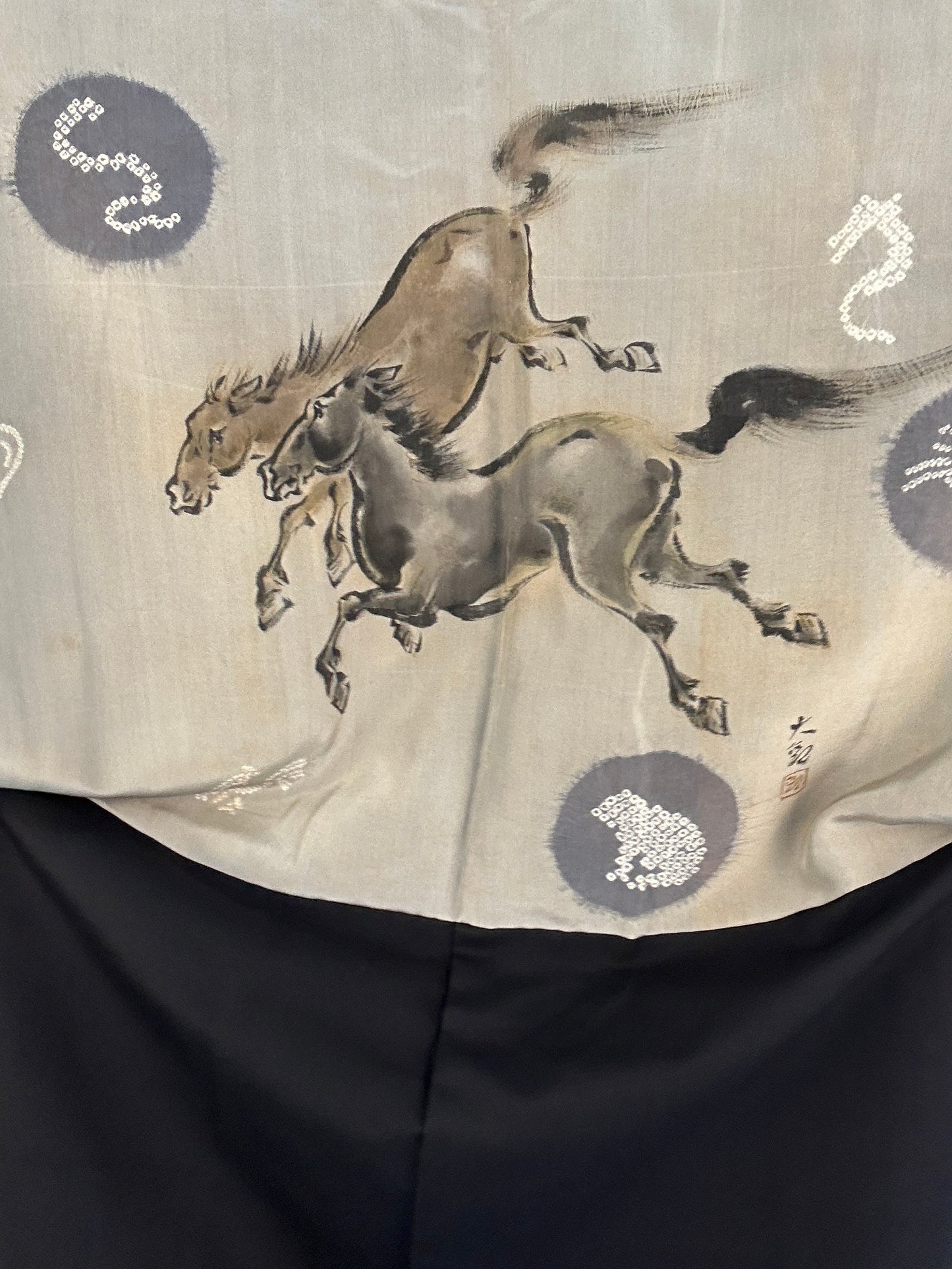 VINTAGE KUROMONTSUKI HAORI "Beautiful horse"